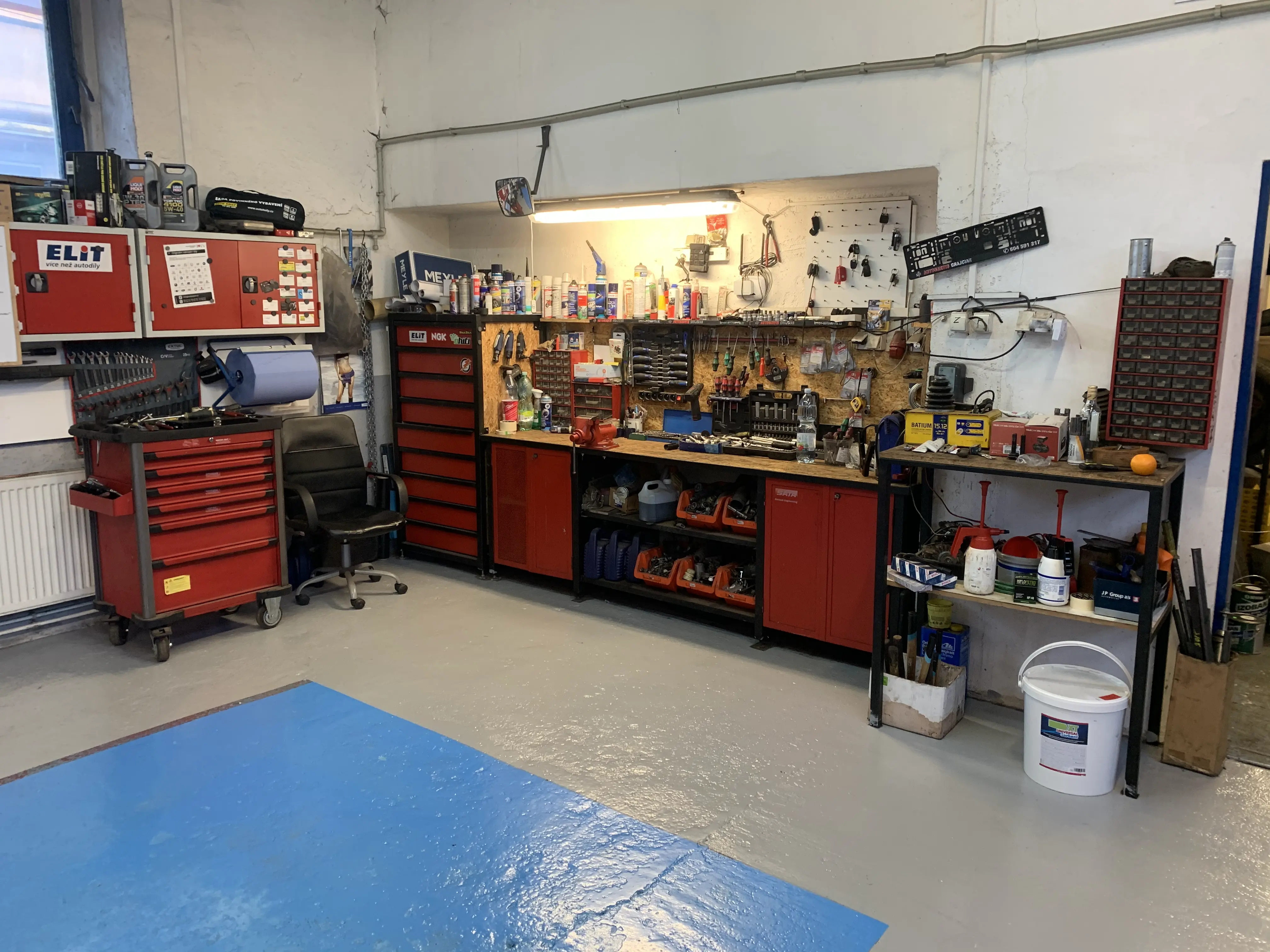 Autoservis Grajciar – dílna