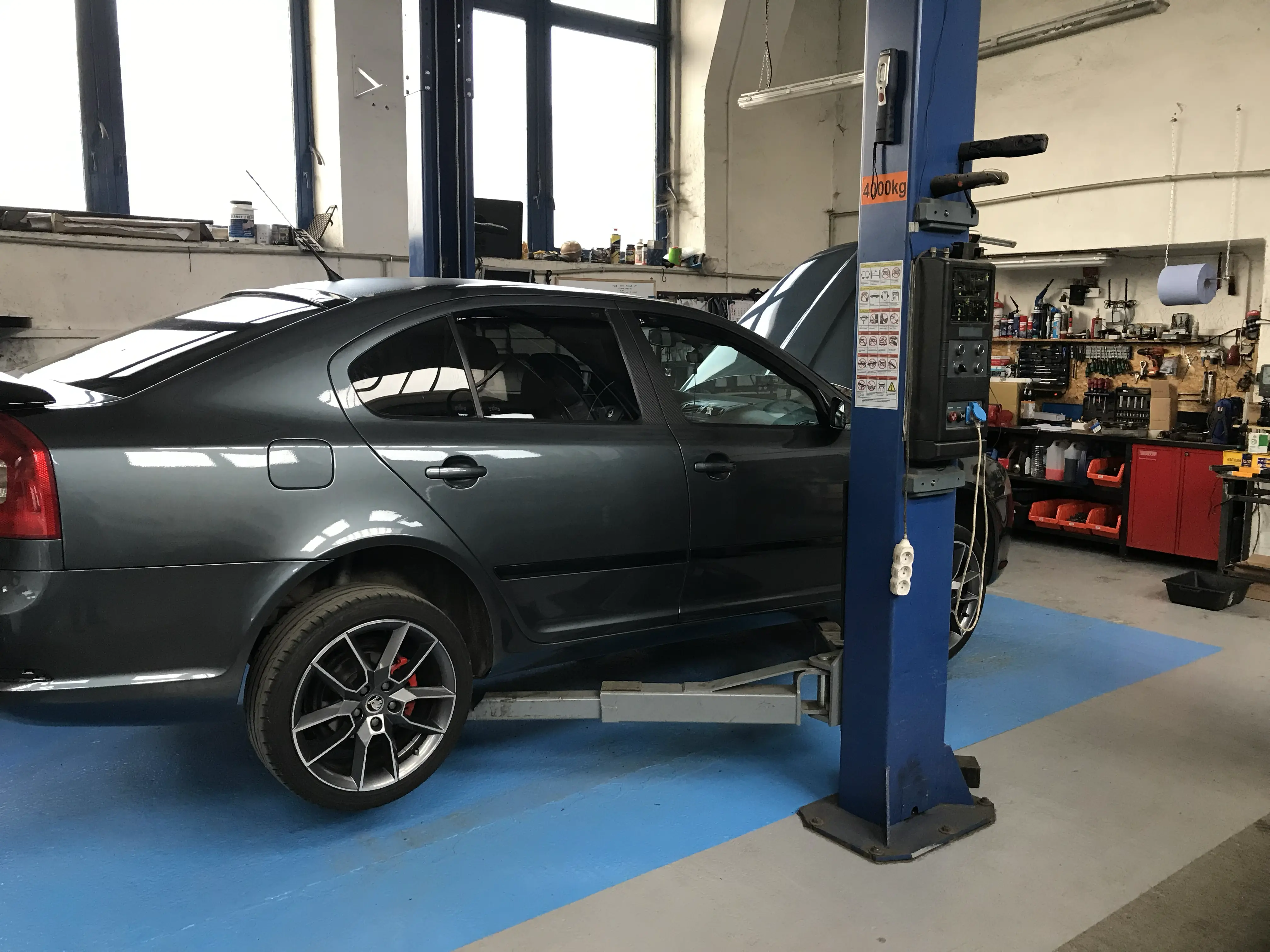 Práce v autoservisu Grajciar